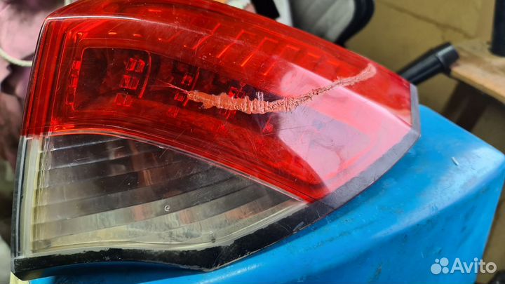 Фонарь задний наружный Лагуна 3