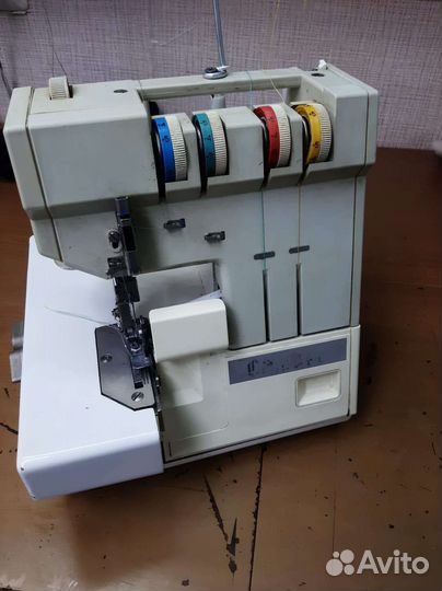 Оверлок для швейной машины