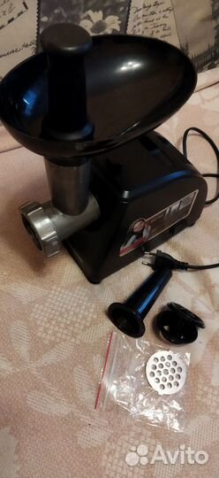 Электромясорубка Redmond