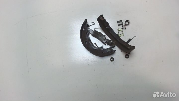 Колодки стояночного тормоза Mitsubishi Eclipse, 20