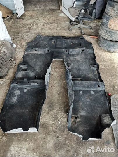 Обшивка пола салона (Kia Sorento)