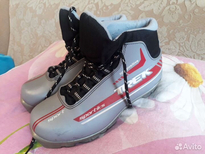 Лыжные ботинки