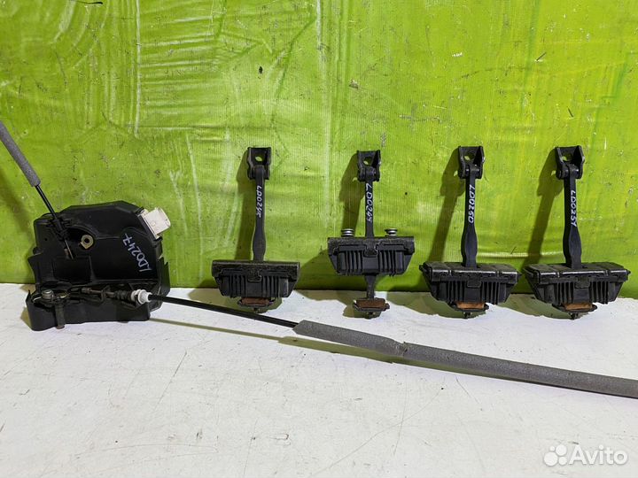 Замок ограничитель двери Land Rover Range Rover 3