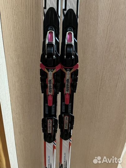 Беговые лыжи