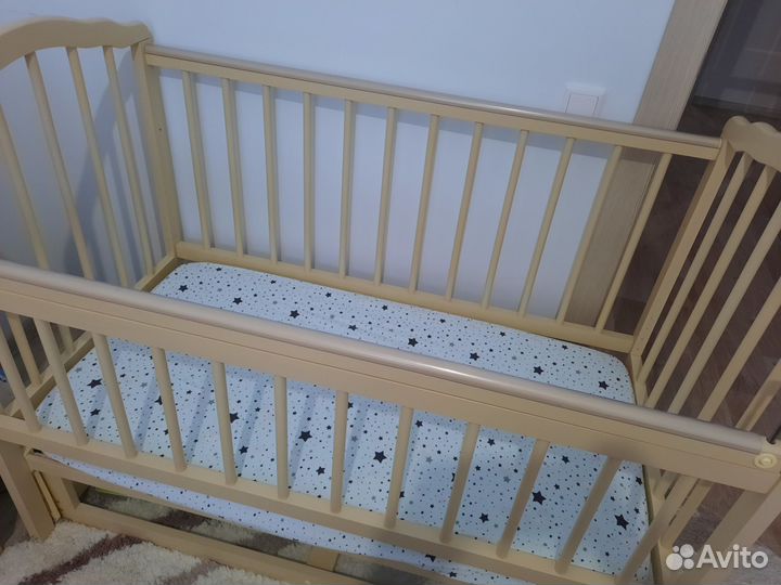 Детская кроватка