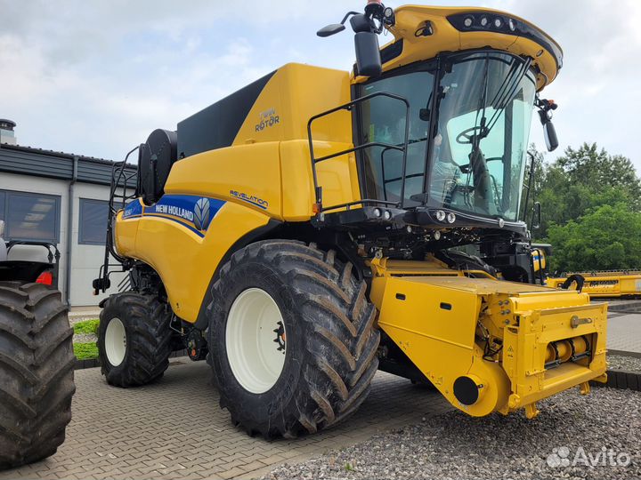 Комбайн New Holland CR 8.90, 2024
