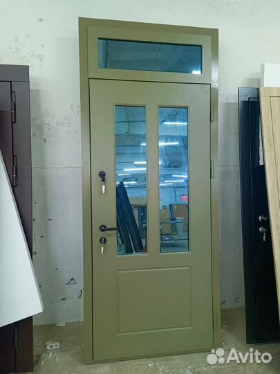 Дверь подъездная