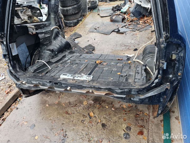 Панель задняя с полом Infiniti Qx56 JA60