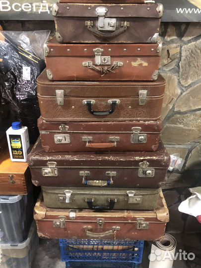 Продам старинные чемоданы разных времен и размеров