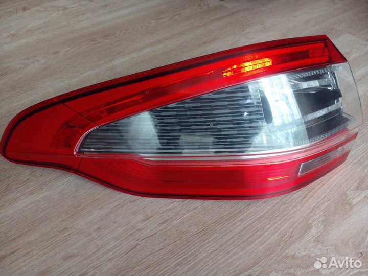 Комплект задних фонарей Ford S-Max 2008