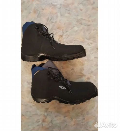 Лыжные ботинки Salomon 44-45 размера