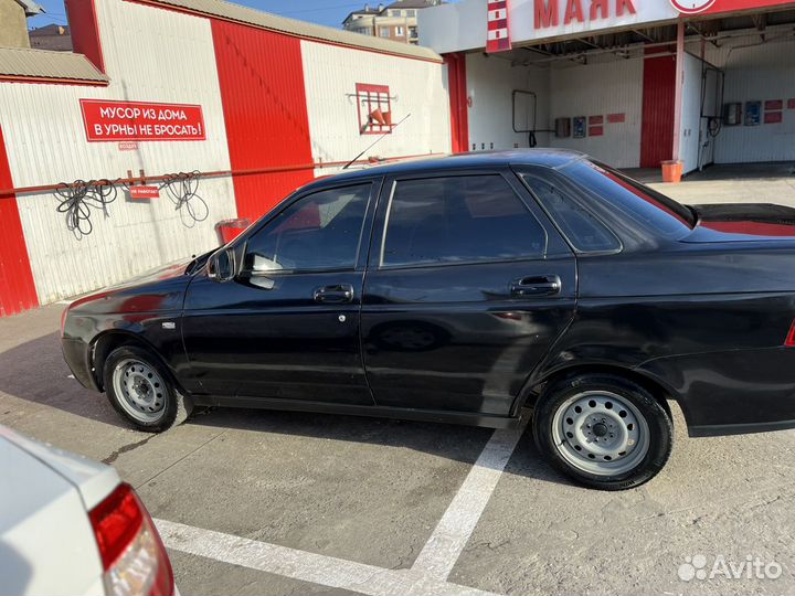 LADA Priora 1.6 МТ, 2011, 200 000 км