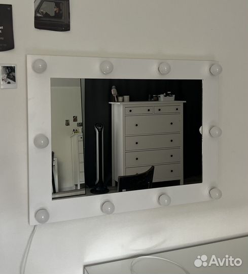 Гримерное зеркало с лампочками подсветкой белое