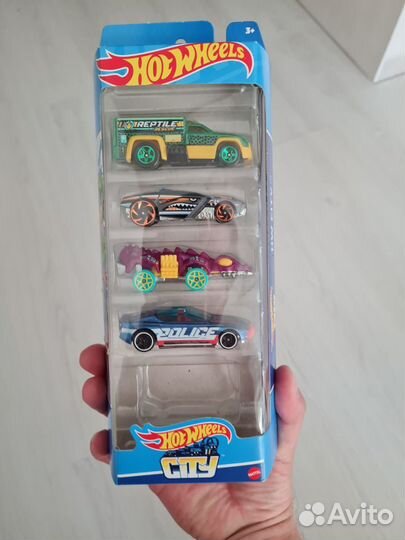 Hot wheels машинки