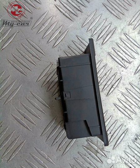 Пепельница audi a8 d3-4e рестайлинг (2005-2007) 4.2 4b0857405a