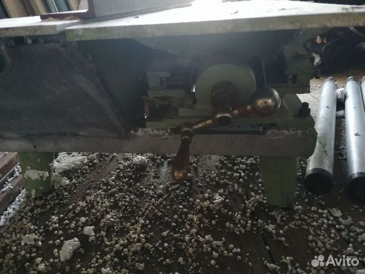 Деревообрабатывающий станок