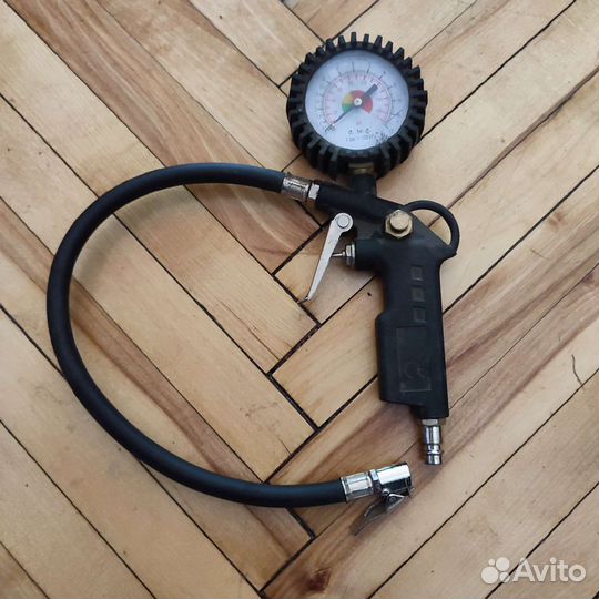 Пистолет для подкачки шин с манометром
