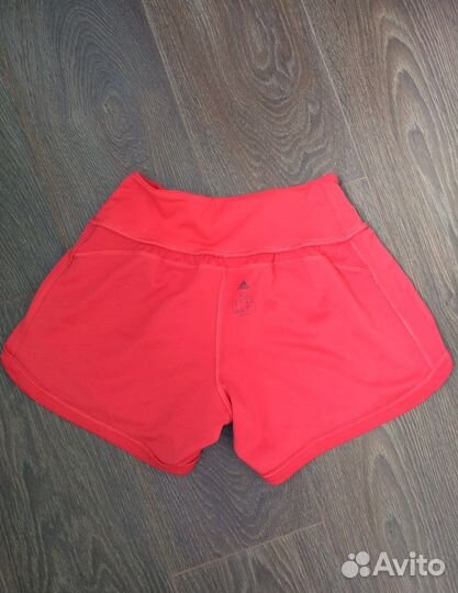 Женские шорты adidas