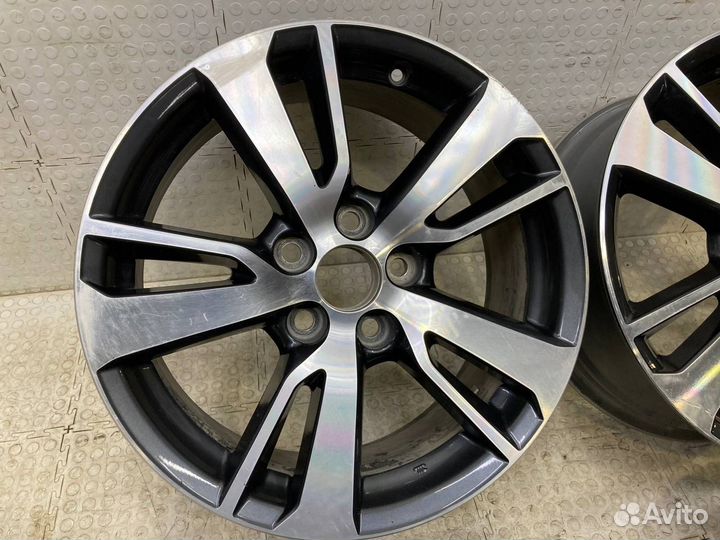 Комплект литых дисков R17 Toyota Rav4 XA40