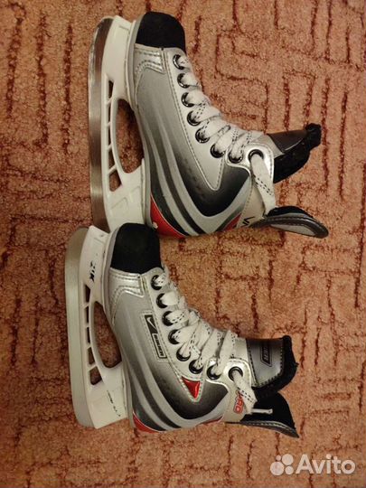 Коньки хоккейные