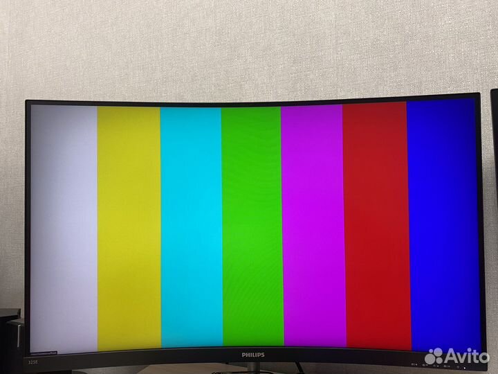 Монитор Philips 32