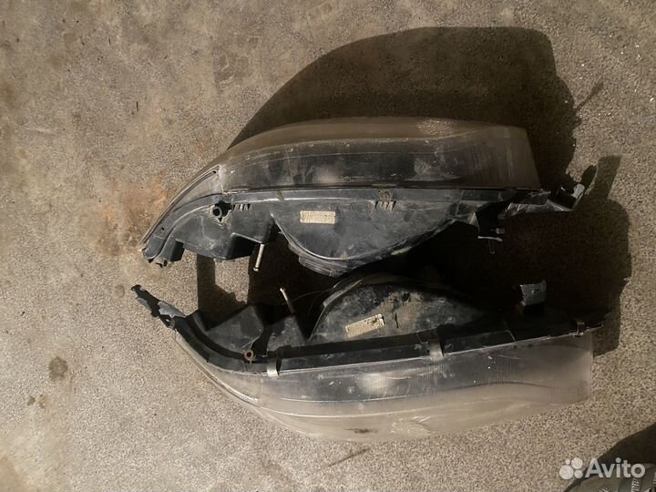 Фары на toyota mark 2 90