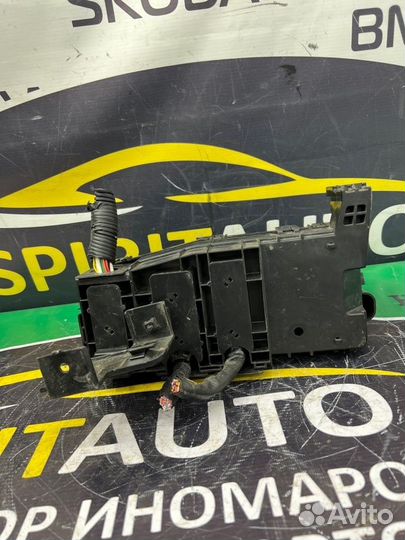 Блок предохранителей под капот Kia Mohave 2 D6EB