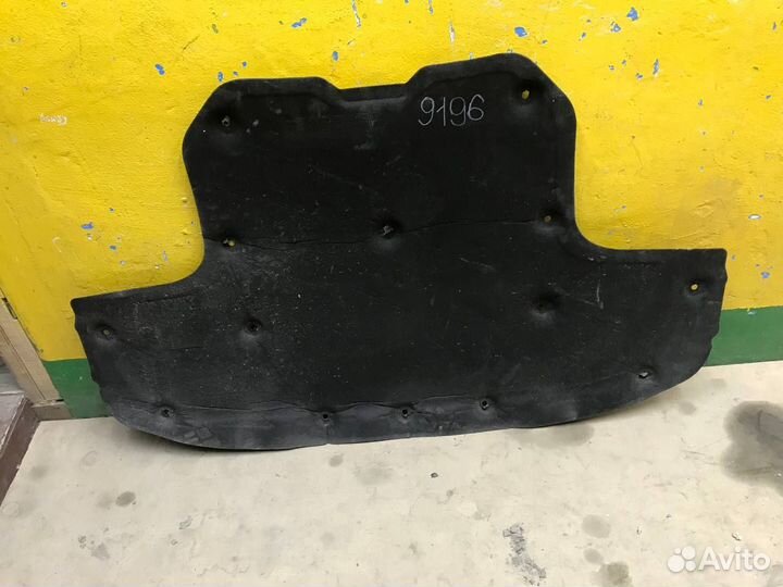 Шумоизоляция капота Mercedes Benz GLC