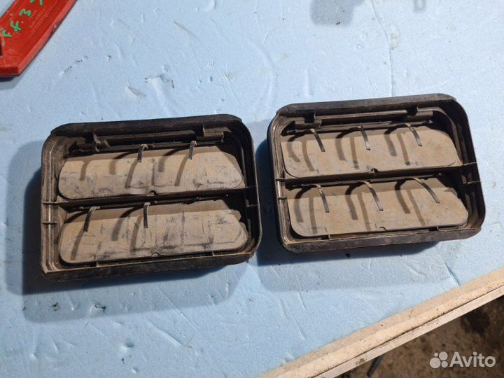 Решетка вентиляционная Renault Duster 1 2012