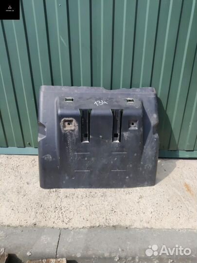 Подкрылок оси перед. прав. Volvo FH 2003 20392599