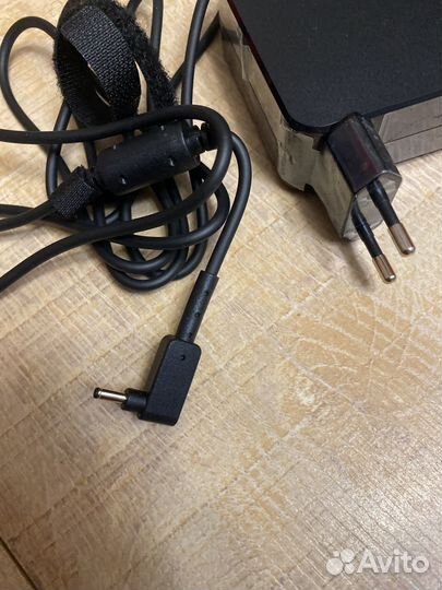 Зарядное устройство для ноутбука