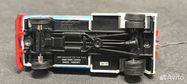Модель 1969 Chevrolet C30 Tow Truck 1:64