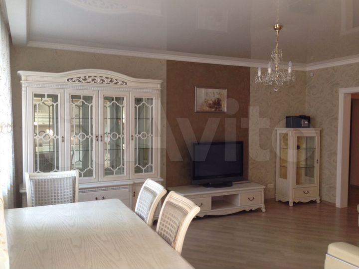 3-к. квартира, 81 м², 5/6 эт.