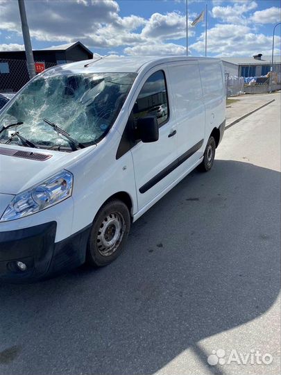 Разбираем Peugeot Expert 3 2008 год 2.0 RHR