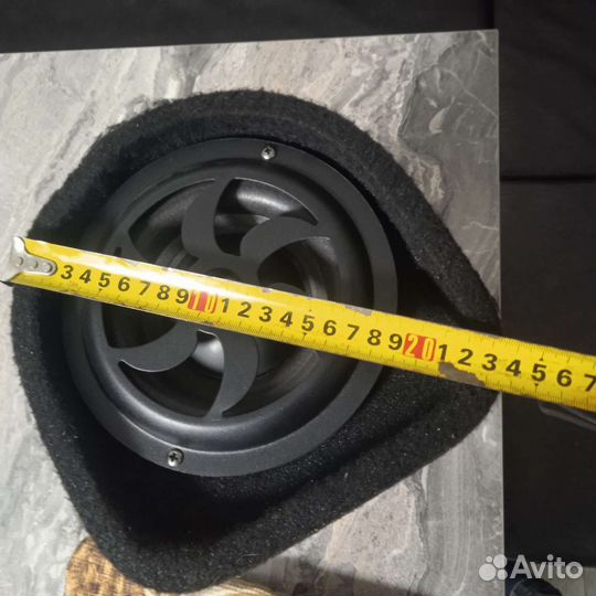 Активный сабвуфер