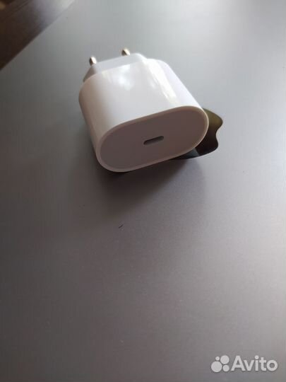 Блок питания для iPhone 20w