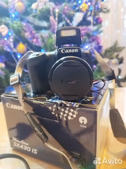 Компактный фотоаппарат canon