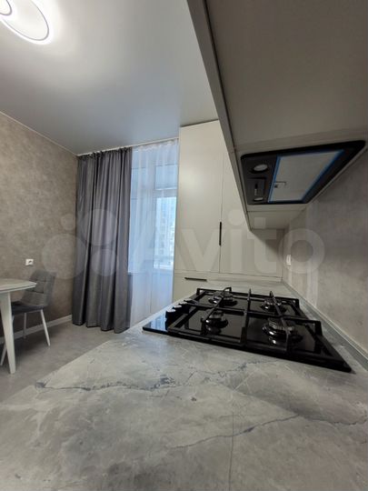 2-к. квартира, 62 м², 3/12 эт.