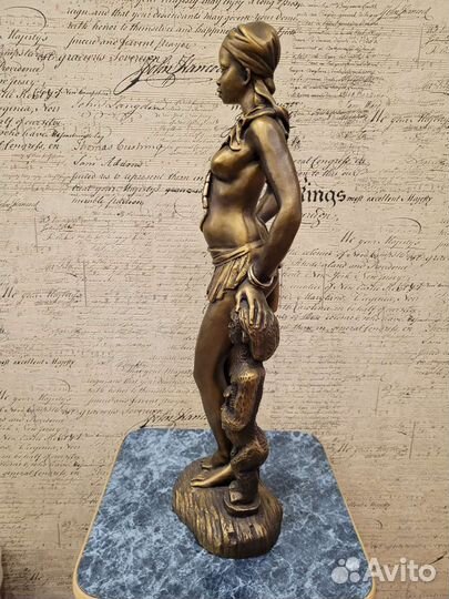 Статуэтка женщина с мальчиком