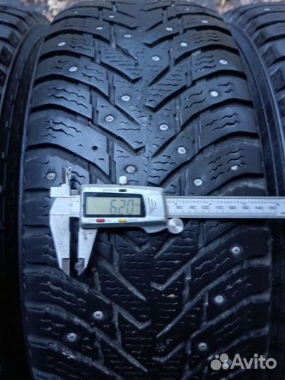 Nokian Tyres Hakkapeliitta 8 SUV 215/70 R16 100T