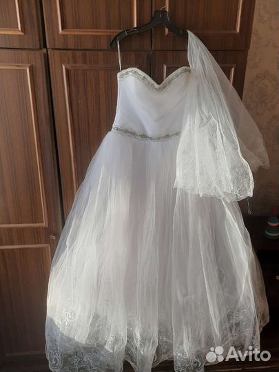 Свадебное платье