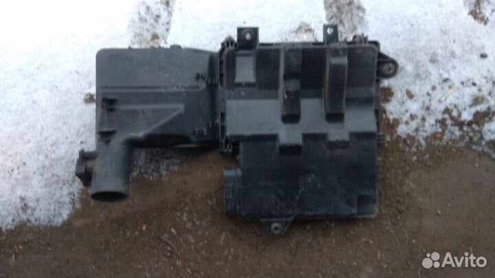 Корпус воздушного фильтра Mazda 3 BK (2002-2009)