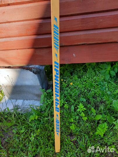 Клюшка хоккейная