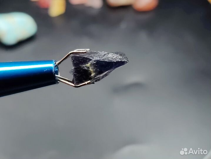 Иолит Кордиерит черный