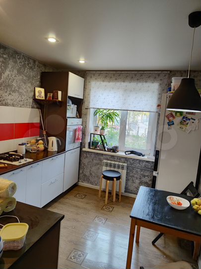 2-к. квартира, 52 м², 1/5 эт.