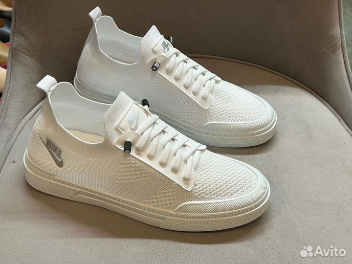 Белые кеды nike