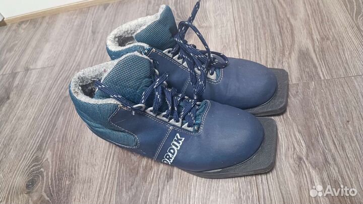 Лыжные ботинки 37