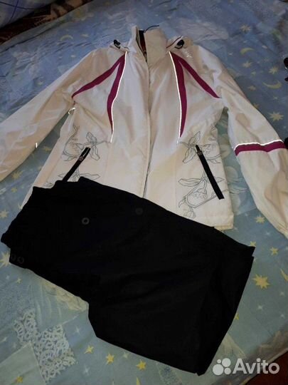 Женский костюм