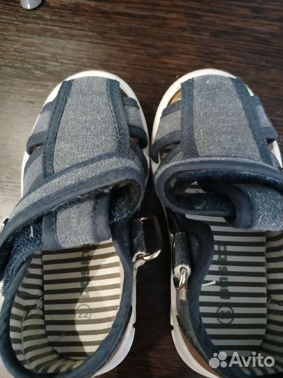 Сандалии детские размер 22