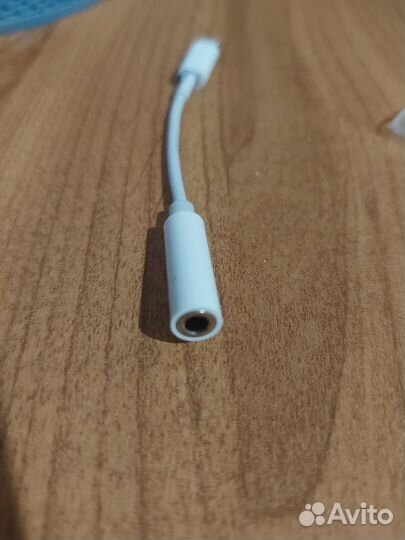 Переходник с Lightning на mini jack 3.5